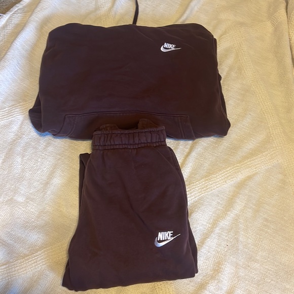 brown nike set - Picture 1 of 3